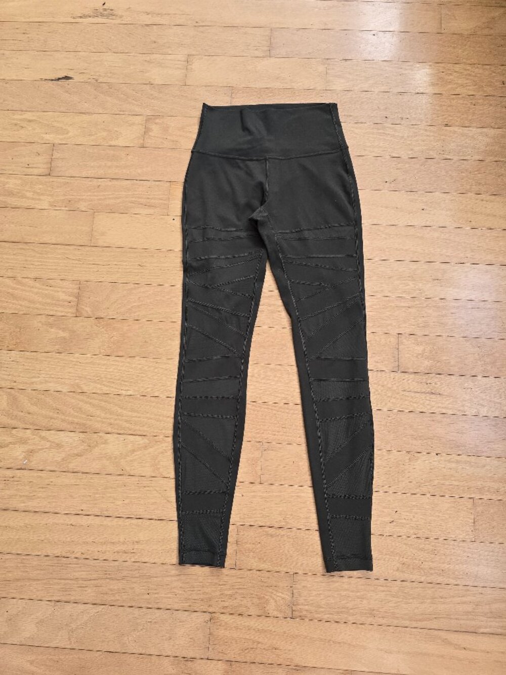 Lululemon | Olive Green Monochrome Mesh Panel High-Rise Leggings | Size 6